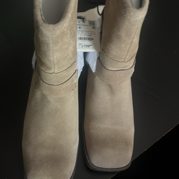 Zara New with Tags Suede Biker Ankle Boots size 10. Please look at pictures. - Picture 15 of 15